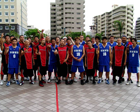 STREET TOUR 2004